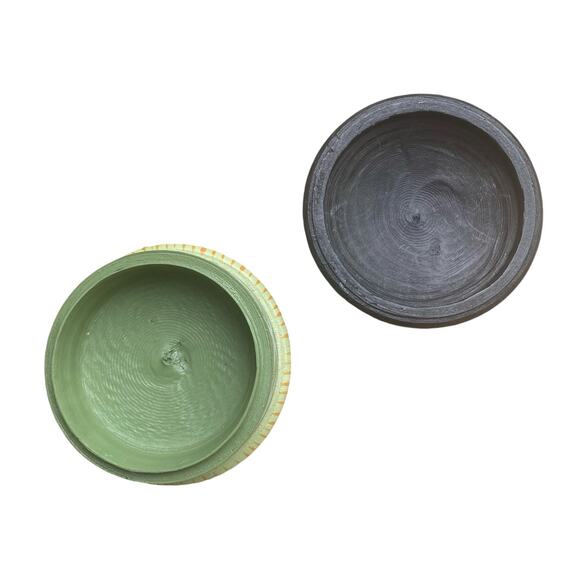 Small Round Hand Painted Vintage Wood Trinket Box Bird Floral Folk Art Homestead - Picture 4 of 5